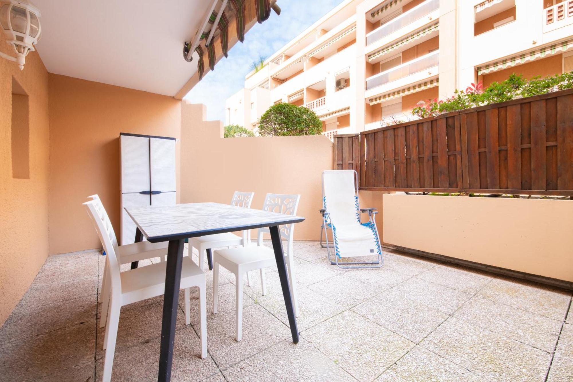T2 Neuf Centre Ville et Plage Parking Gratuit Sainte-Maxime Exterior foto