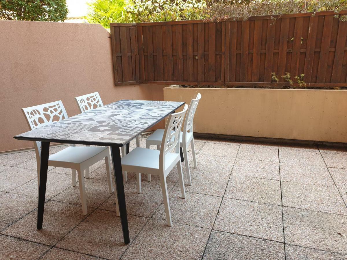 T2 Neuf Centre Ville et Plage Parking Gratuit Sainte-Maxime Exterior foto