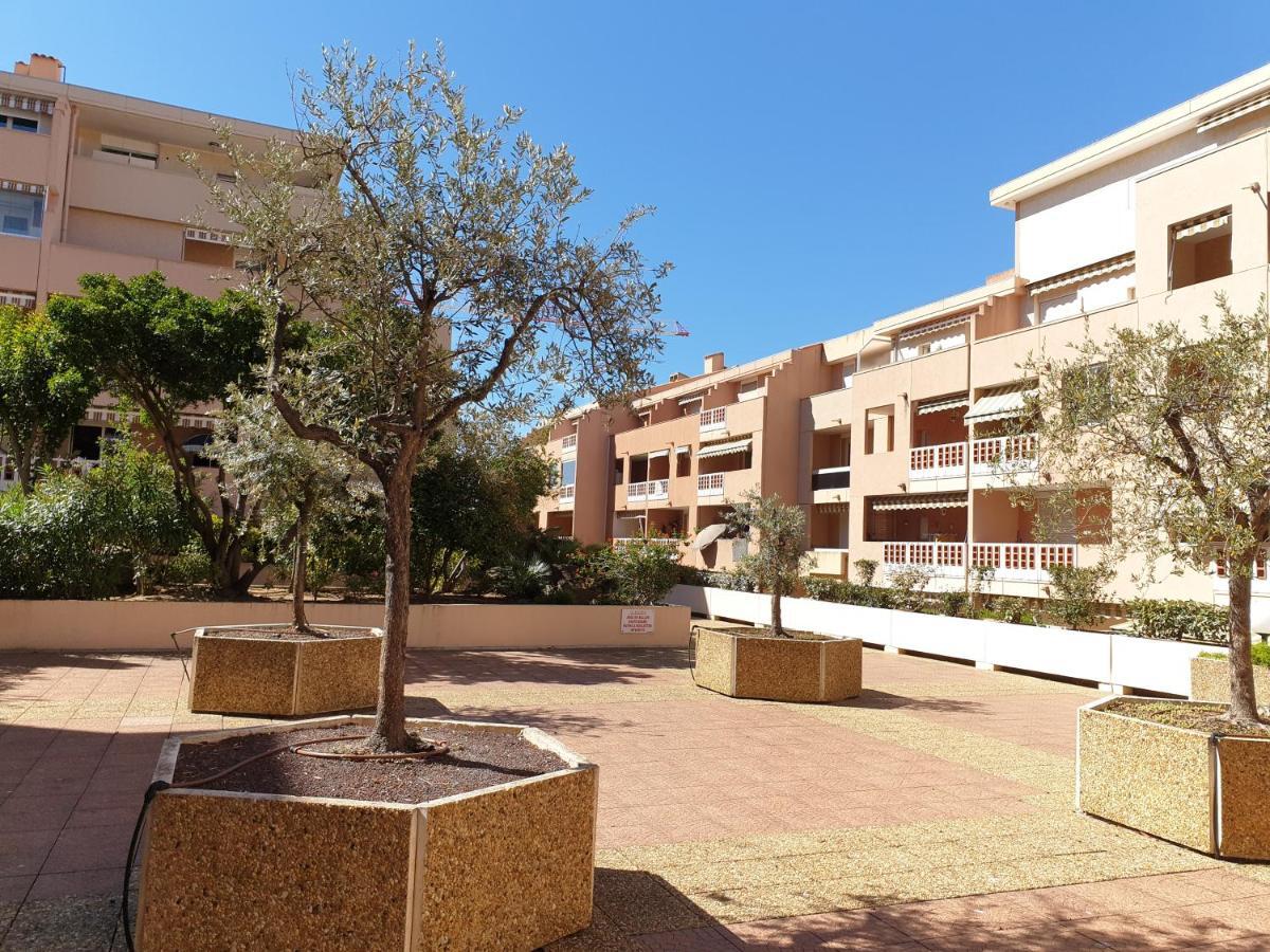 T2 Neuf Centre Ville et Plage Parking Gratuit Sainte-Maxime Exterior foto